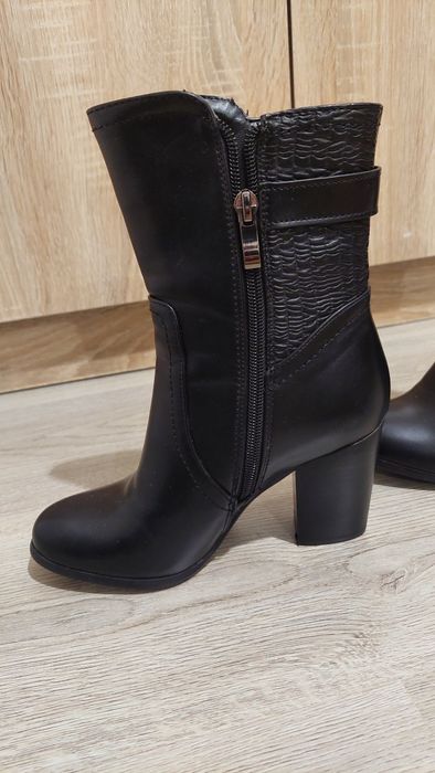 TENDENZ Дамски боти от естествена кожа 35 номер