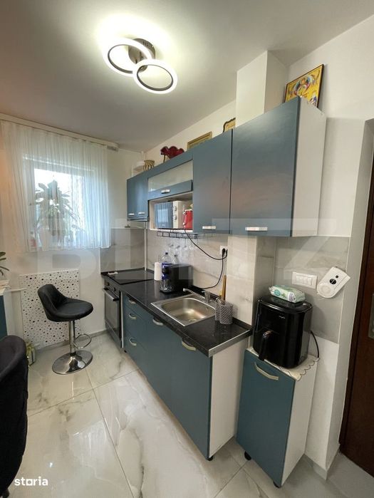 Microapartament de vanzare, 2 camere, etaj 3 - zona Centrala