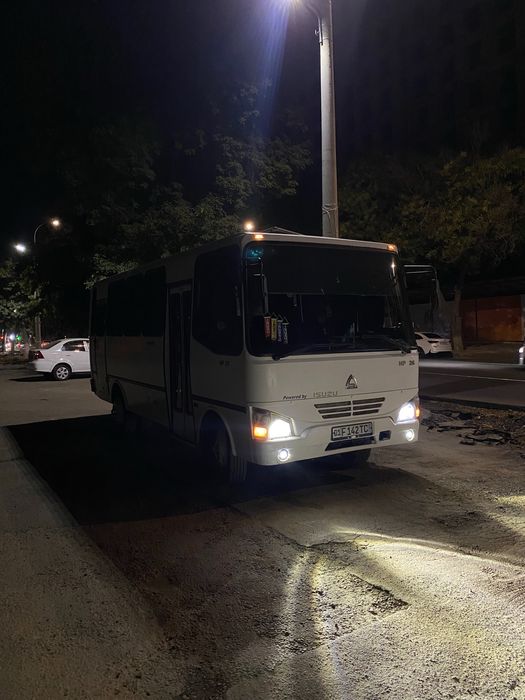 Isuzu sotiladi avtobus