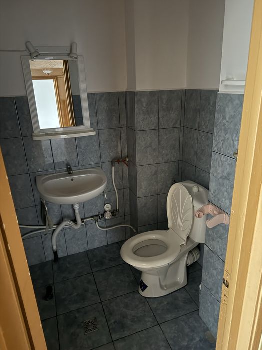 Apartament 4 camere, Onesti, zona de jos, 90mp, 2 bai, 2 balcoane