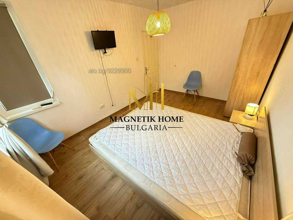 Разкошен двустаен апартамент с отделна кухня до у-ще ”Иван Вазов”