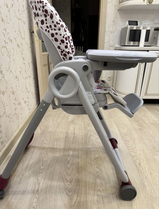 Стульчик для кормления chicco