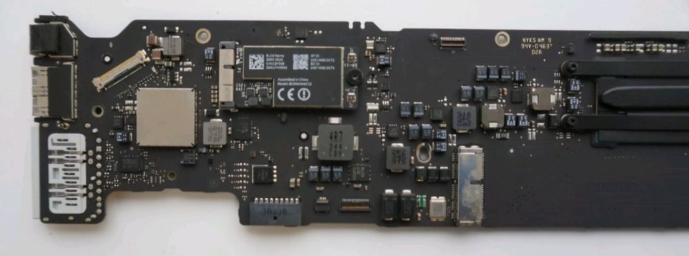 Macbook air 13  a1466 дънна платка