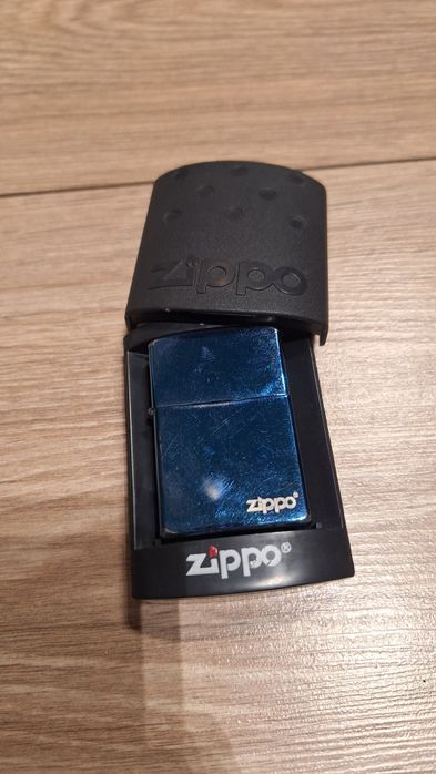 Бензинова запалка Zippo