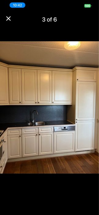 Плътна ъглова кухня от МДФ с електроуреди