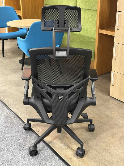 Компьютерное кресло Cougar Speeder ONE черный.