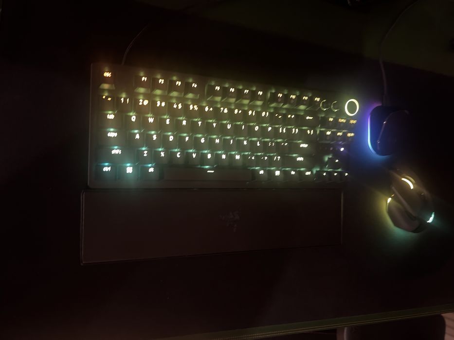 Razer huntsman v3 pro tkl + basilisk v3 pro 35k+ dockpro