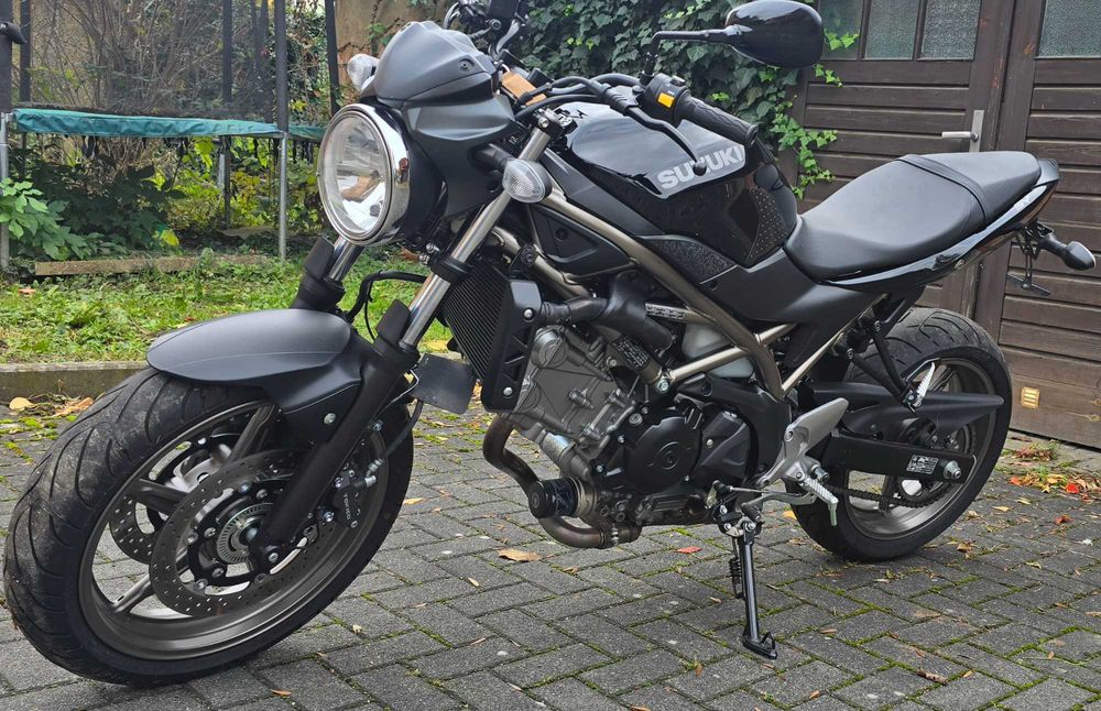 Suzuki sv 650 2023 usor avariata km puțini