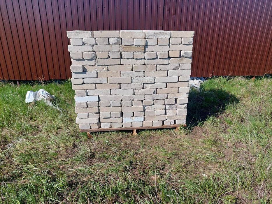 Продам кирпич б/у