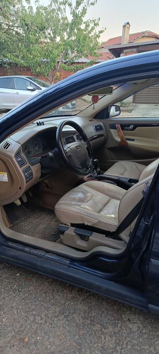 Продавам Volvo V 70 D5