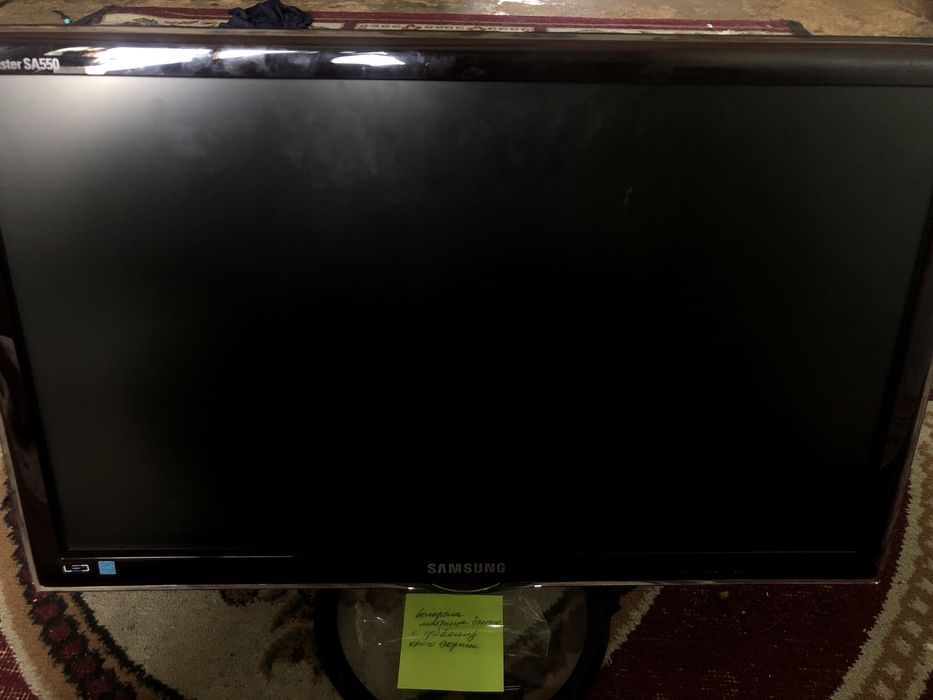 Монитор samsug для офиса и игри