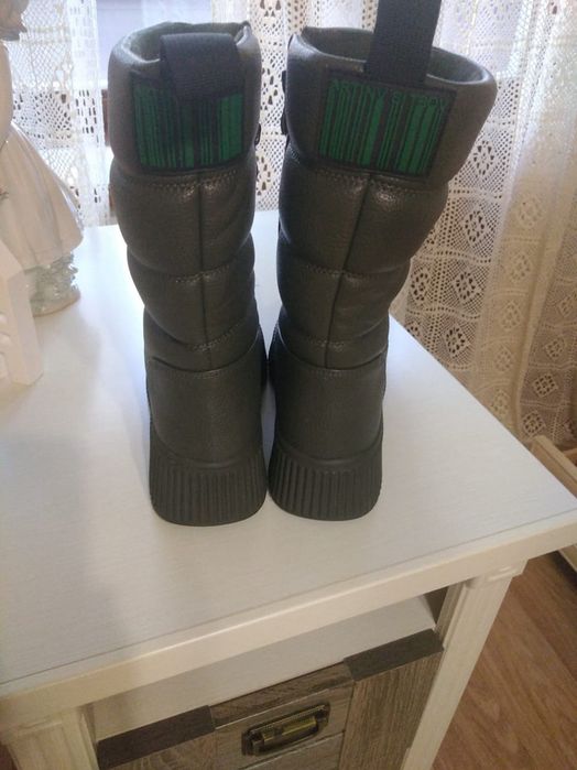 Новые кроссовки и сапоги