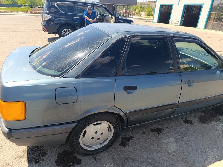 Продам машину audi 80 B3
