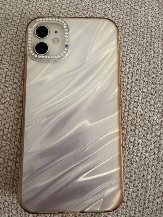 Продам айфон 11 в хорошем состоянии
