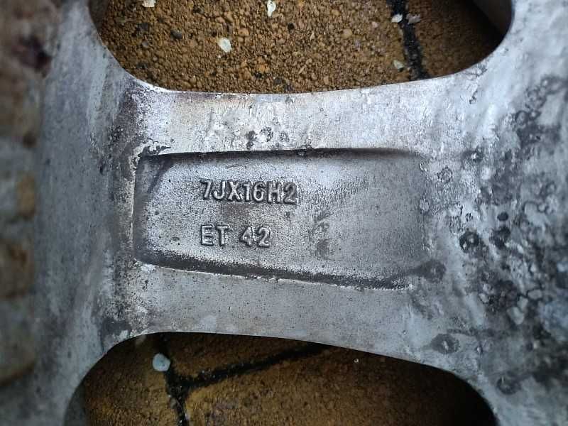 Продам легкосплавные диски на автомашину Audi