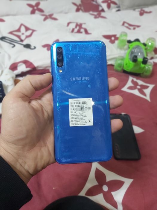 Samsung A50 idealniy