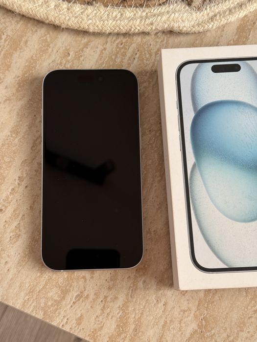 Iphone 15 128GB неразличим от нов