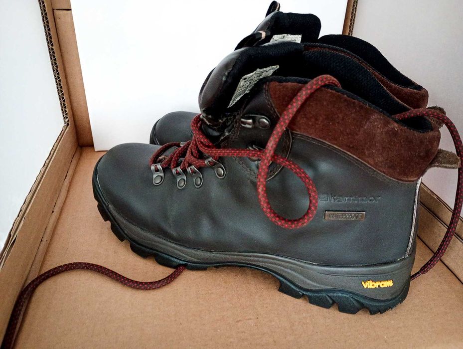 Туристически обувки Karrimor Vibram , непромокаеми, естествена кожа