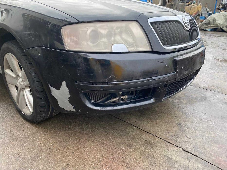 dezmembrez Skoda Superb 1 , 2.5 V6 cod motor BDG/grila capota superb 1