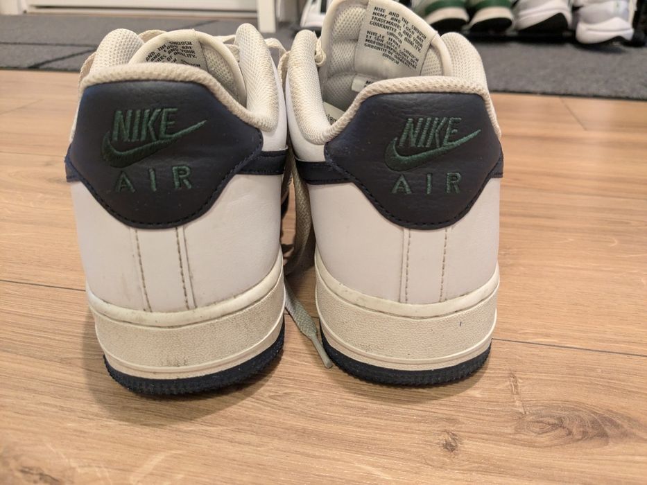 Adidași Nike Air Force 1 - originali, mărimea 42,5-27 cm


---

Titlu: