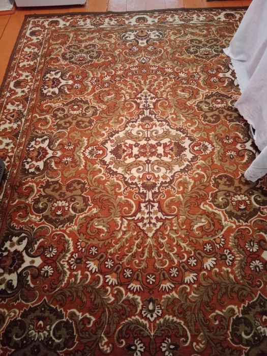 Продам паласы б/у.