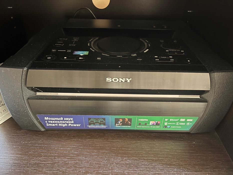 Продам музыкальный центр Sony SHAKE-X10