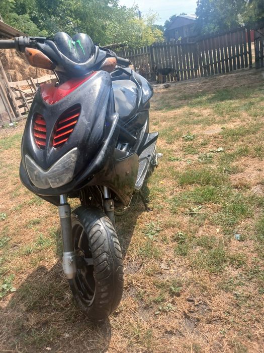 Vand sau schimb yamaha aerox