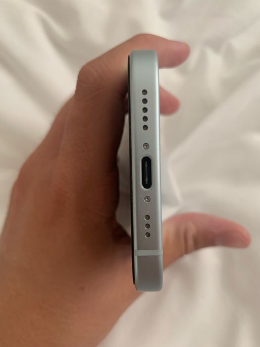 Iphone 15 128gb перфектно състояние