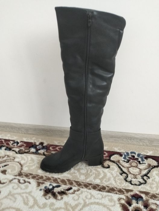 Продам новые сапоги 20 тыс(37 размер)