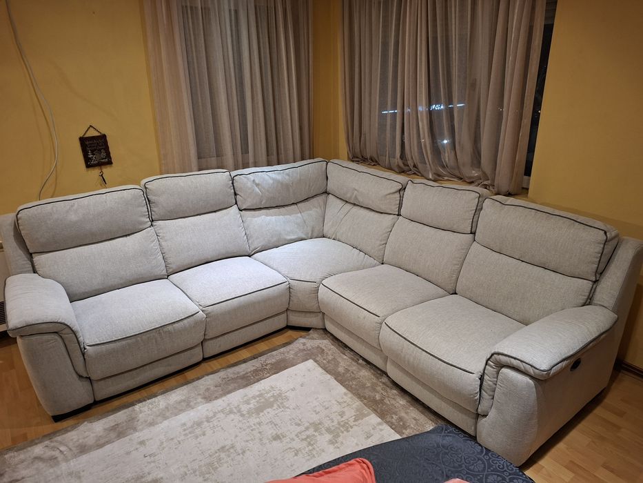 продавам   диван