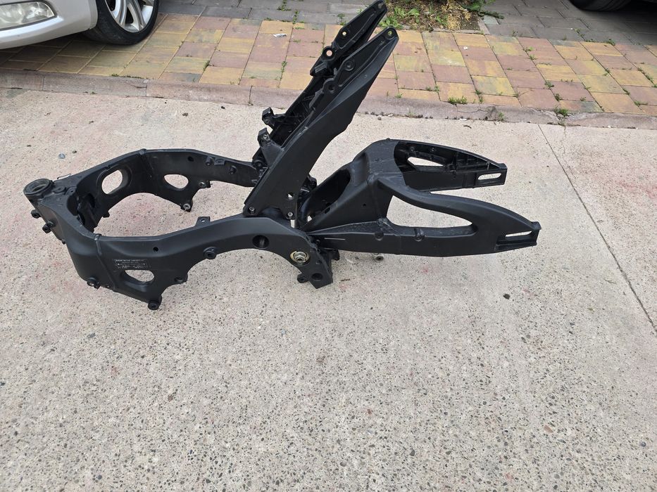 Piese Suzuki gsxr 1000 k7  Cadru cu acte, bascula,instalatie electri