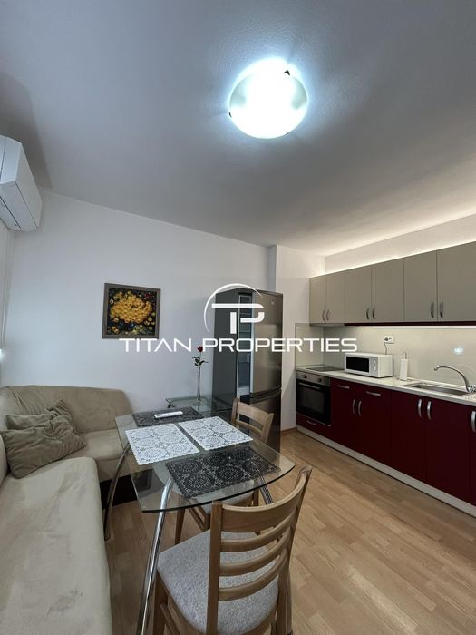 Дава се под наем Двустаен апартамент в Пловдив, Младежки Хълм - 60 кв.м за 425 € - Снимка #1