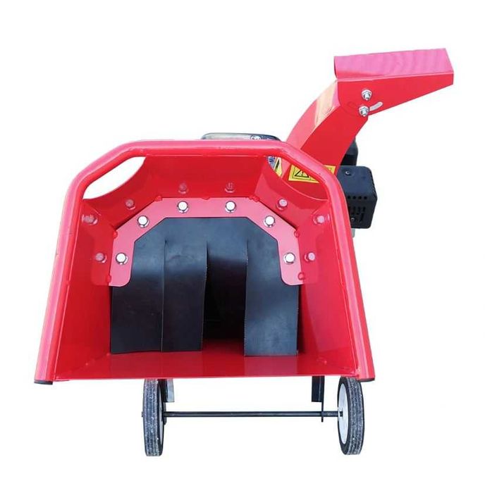 Tocator de crengi pe benzina nou Agramix