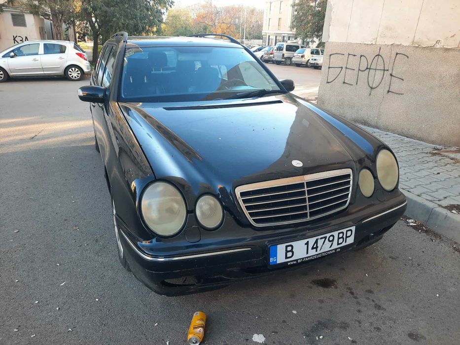 Мерцедес е320 2001 г.