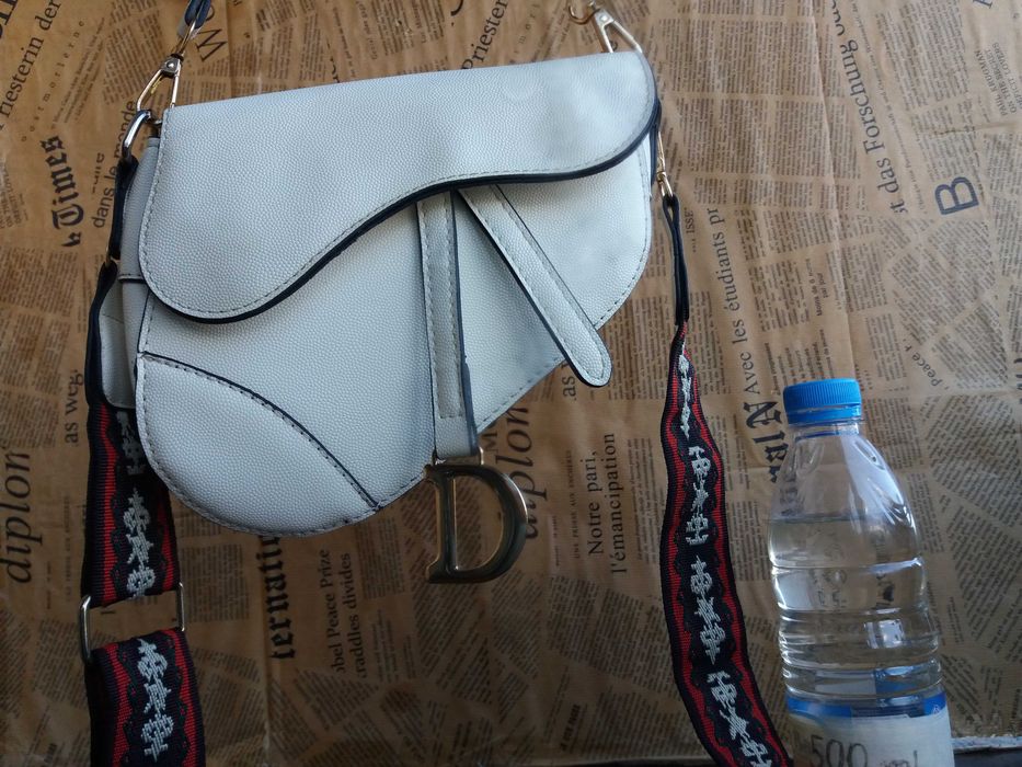 дамска чанта Christian D-малка бяла чанта