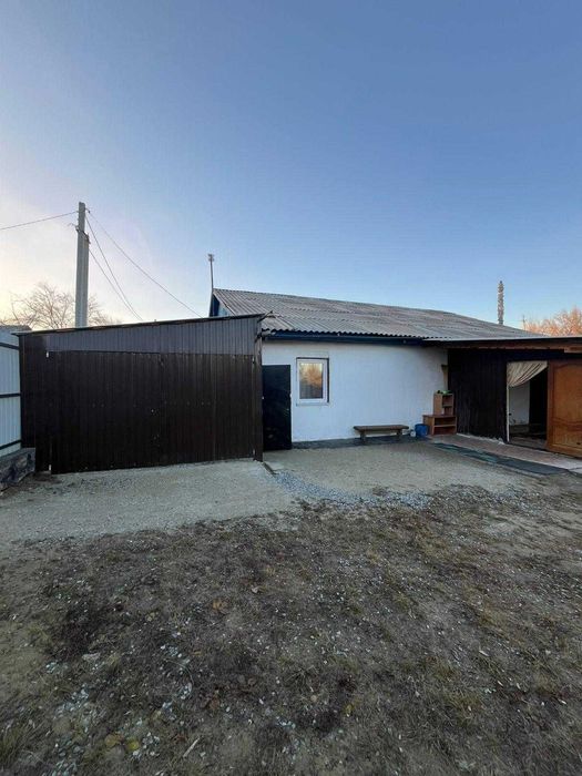 Продам  4х комнатный дом в городе недорого