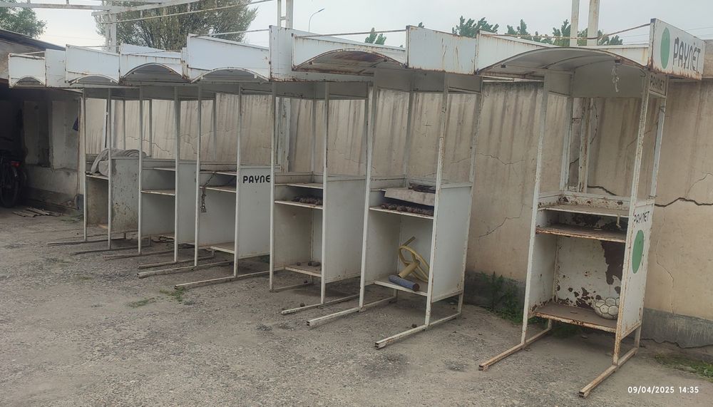 Temirdan yasalgan budka sotiladi