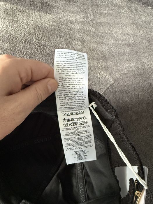 Guess baseball sapca unisex neagra material reiat cu logo noua origina