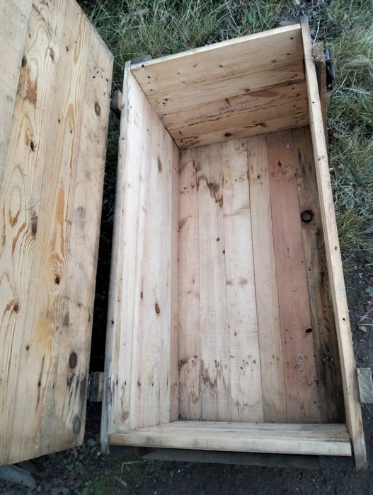 Продам деревянный ящик-сундук.