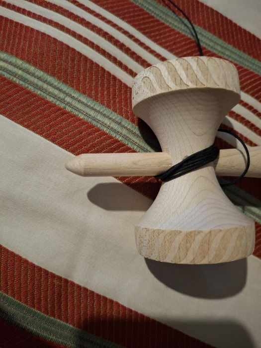 Vand Ken Israel Maple