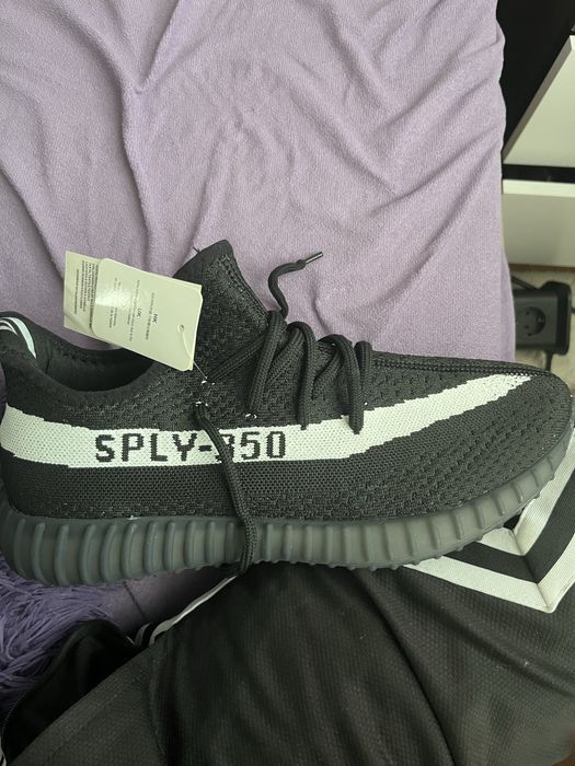 Adidasi yeezy 350