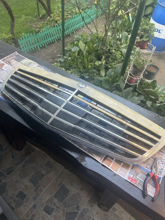 Решетка за Мерцедес w221 с дисктроник