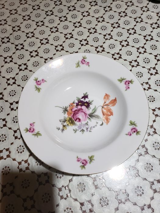 Тарелки   мейсенский букет Чехословакия