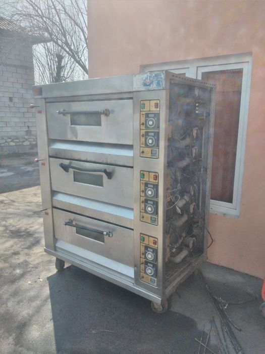 Gazli pech sotiladi
