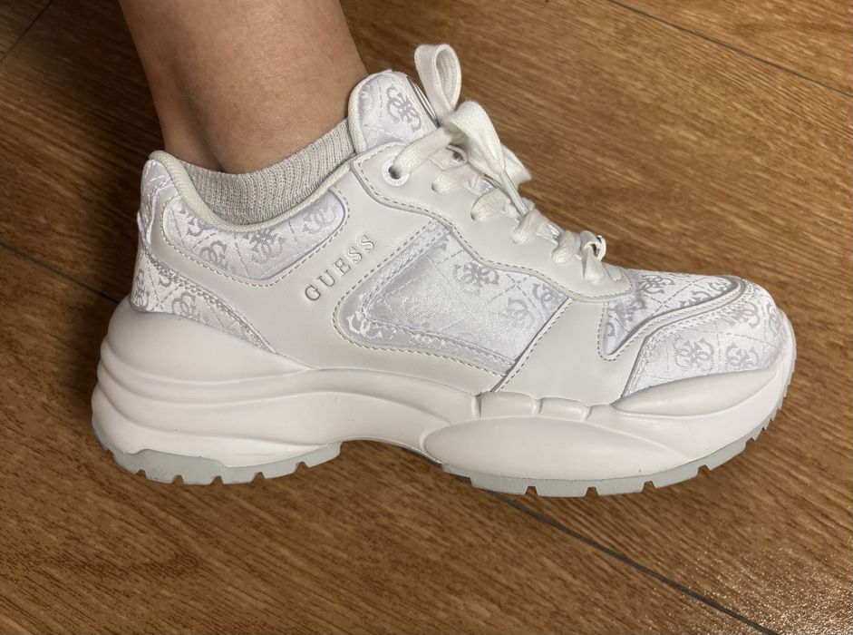 Guess сникърси маратонки 40 номер