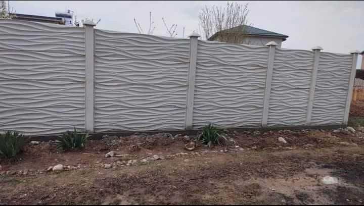 Gard din placi de beton