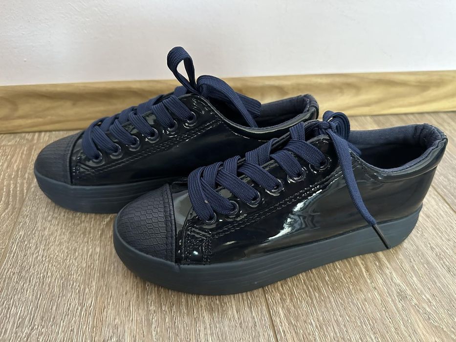 Спортно елегантни кецове