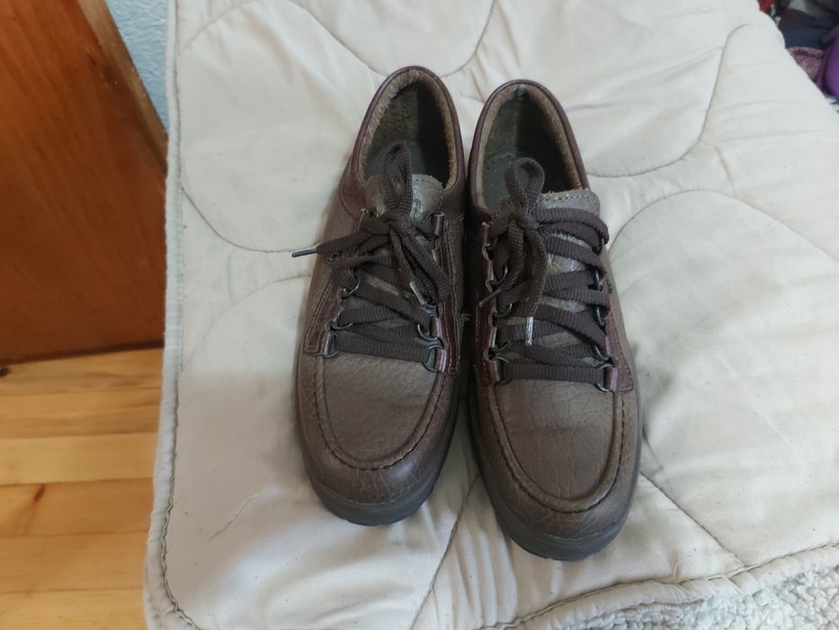 Дамски обувки от естествена кожа