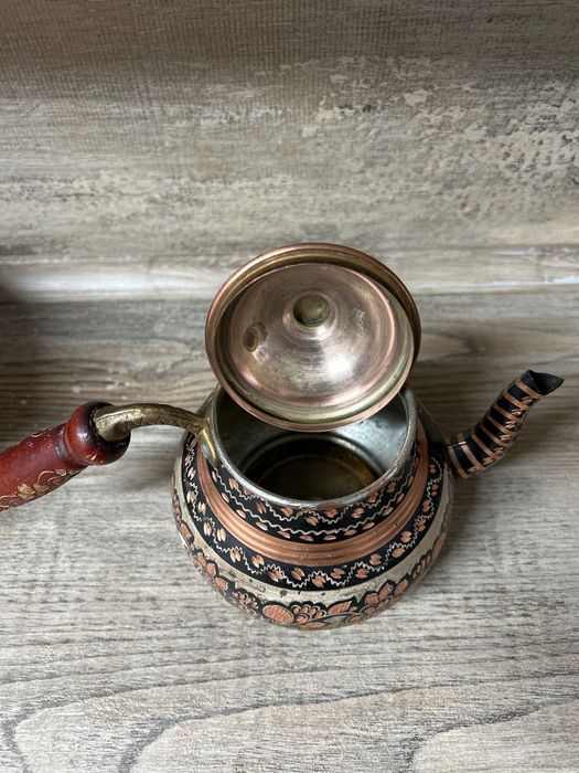 Чайник за топли напитки