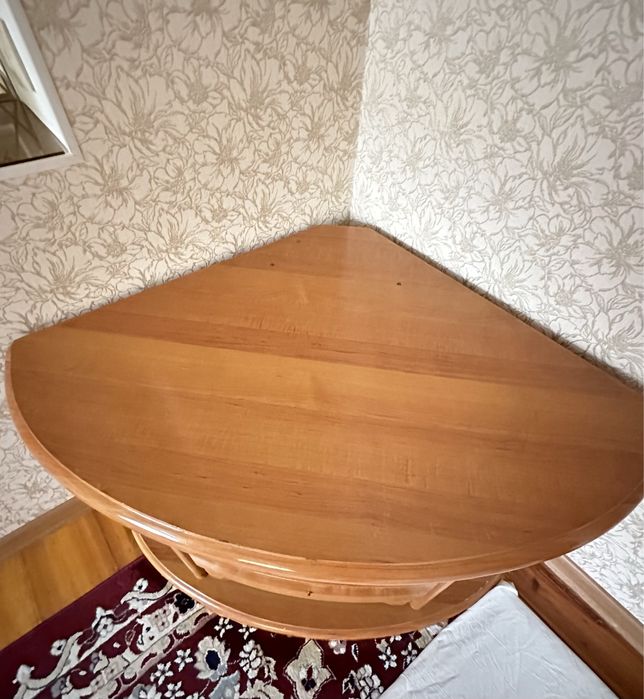 Уголок подставка